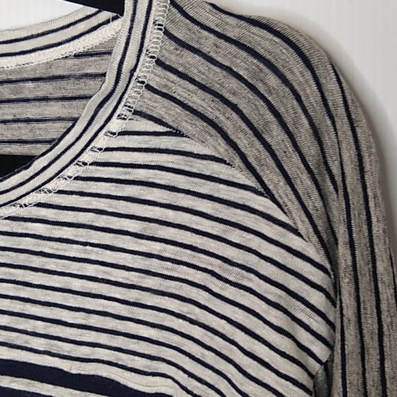 J. Crew 100% Linen Baseball Tee Size Small - Picture 4 of 6